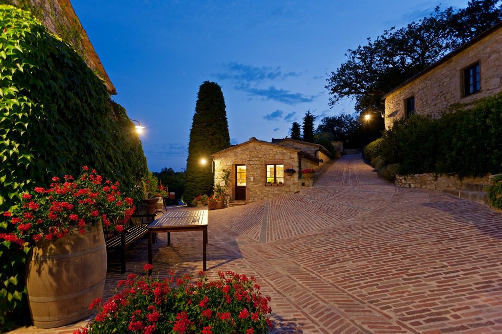 il-borgo-di-vescine-relais.jpg